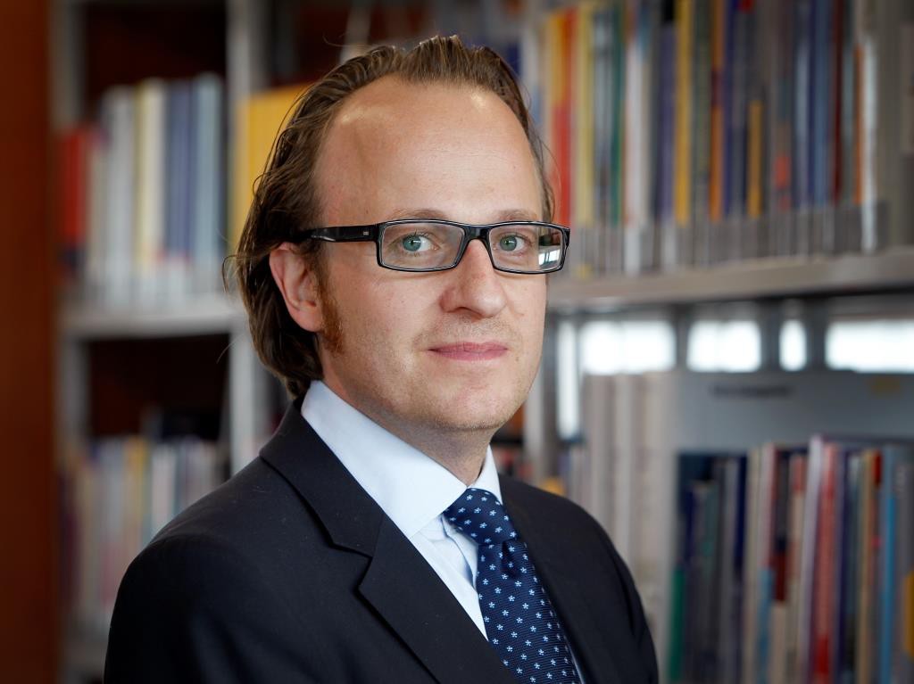 Prof Schurr Als Richter Vereidigt — Universität Liechtenstein