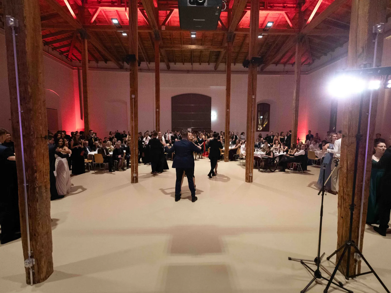 Gaeste-filmen-und-kameramann-Uniball-Liechtenstein