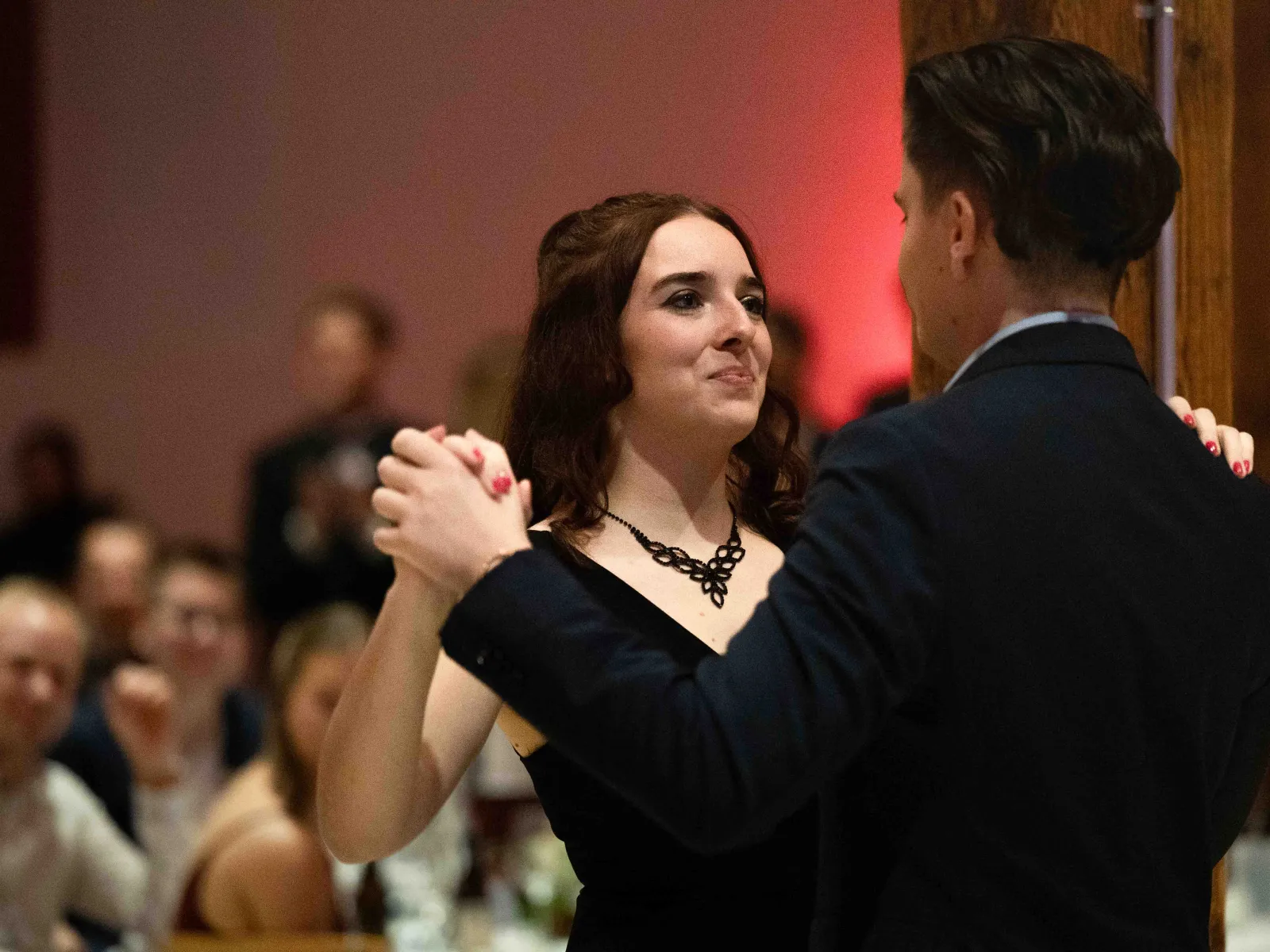 Tanzpaar-schwarzes-Kleid-Uniball-Liechtenstein