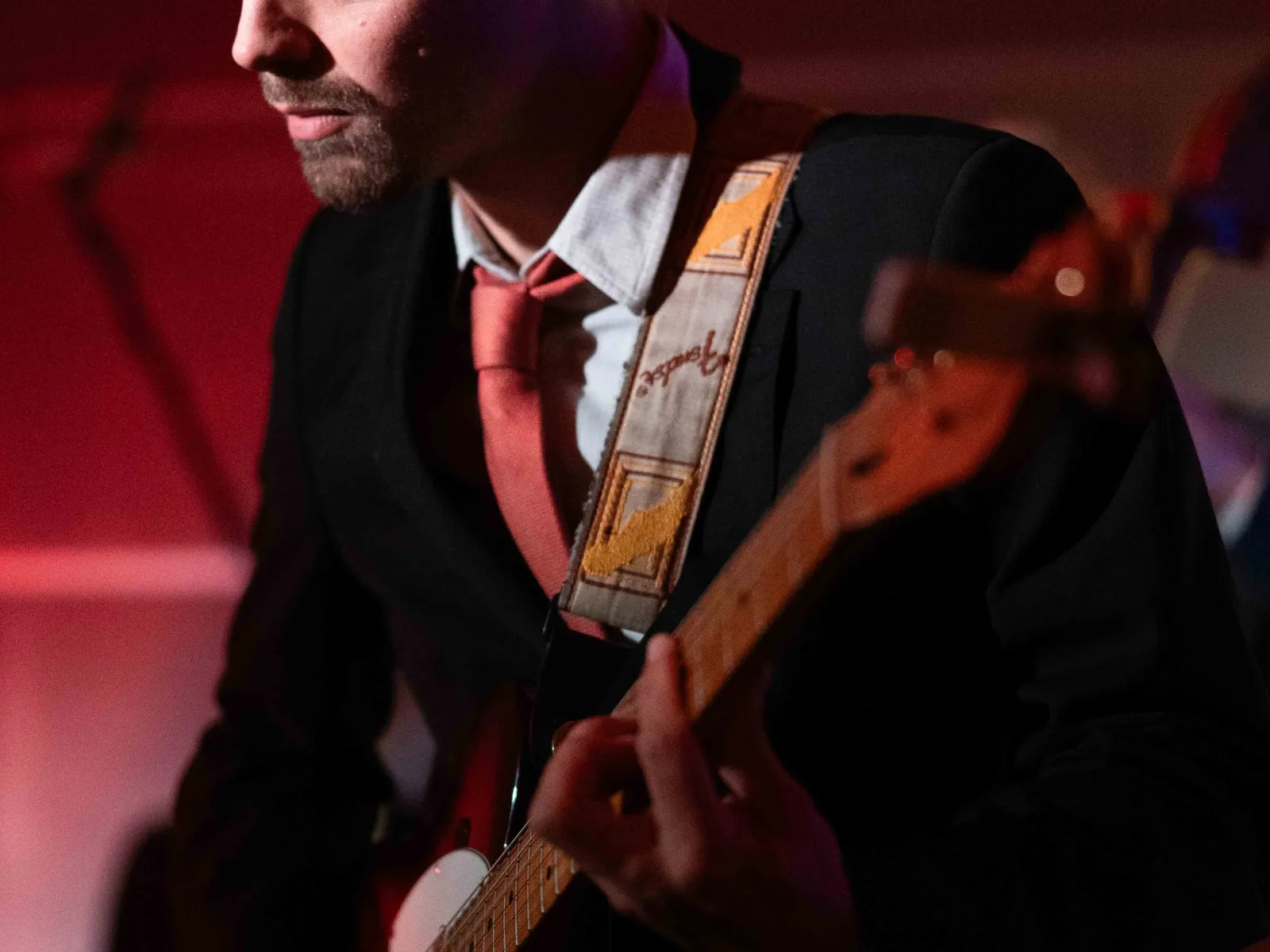 Gitarrist-Liveauftritt-Uniball-Liechtenstein