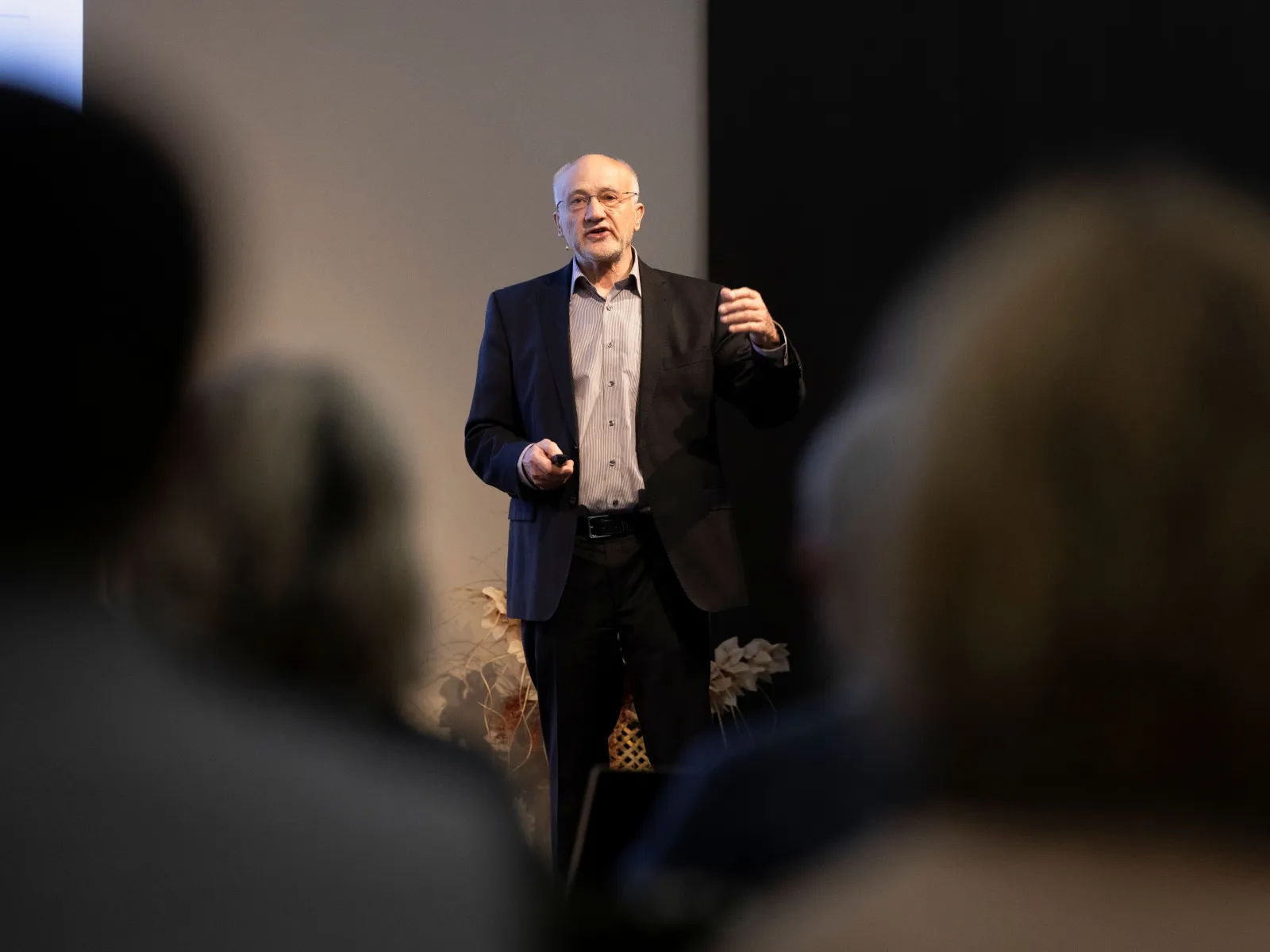 News_Campus-Gespraeche_Harald-Wehnes_Universitaet-Liechtenstein