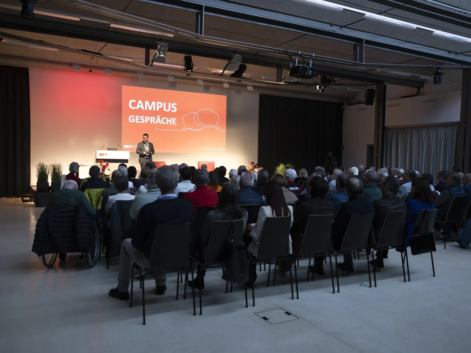 News_Campus-Gespraech_Michael-Zuern_Universitaet-Liechtenstein