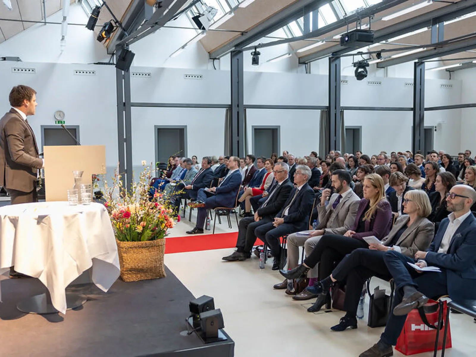 News_Diplomfeier_260327_Universitaet-Liechtenstein