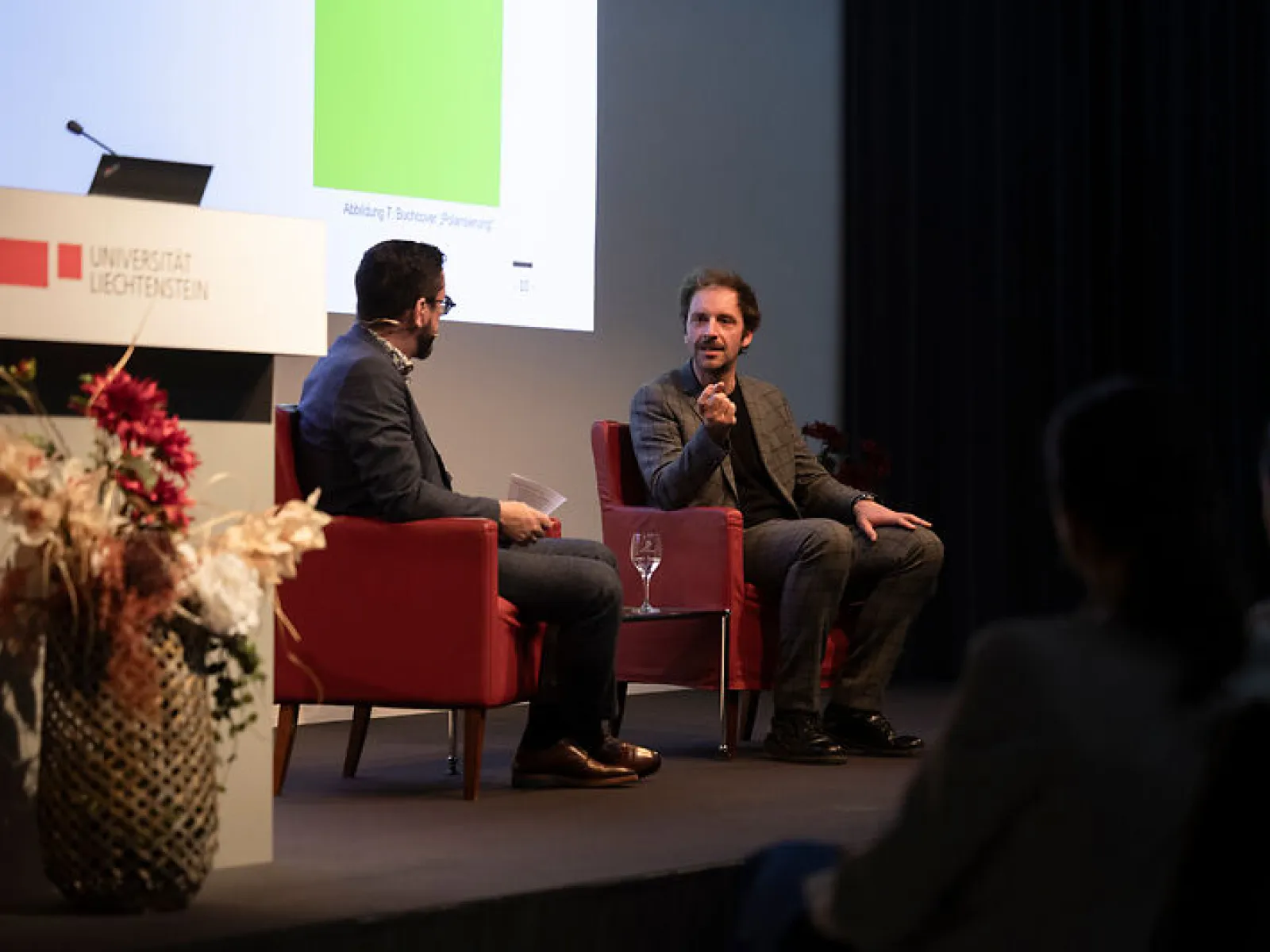 News_Campus-Gespraeche_Nils-Kumkar_Universitaet-Liechtenstein