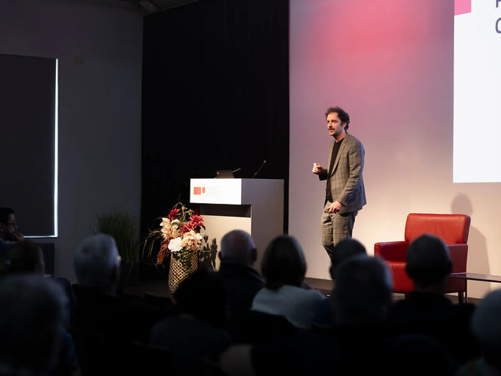 News_Campus-Gespraeche_Nils-Kumkar_Universitaet-Liechtenstein