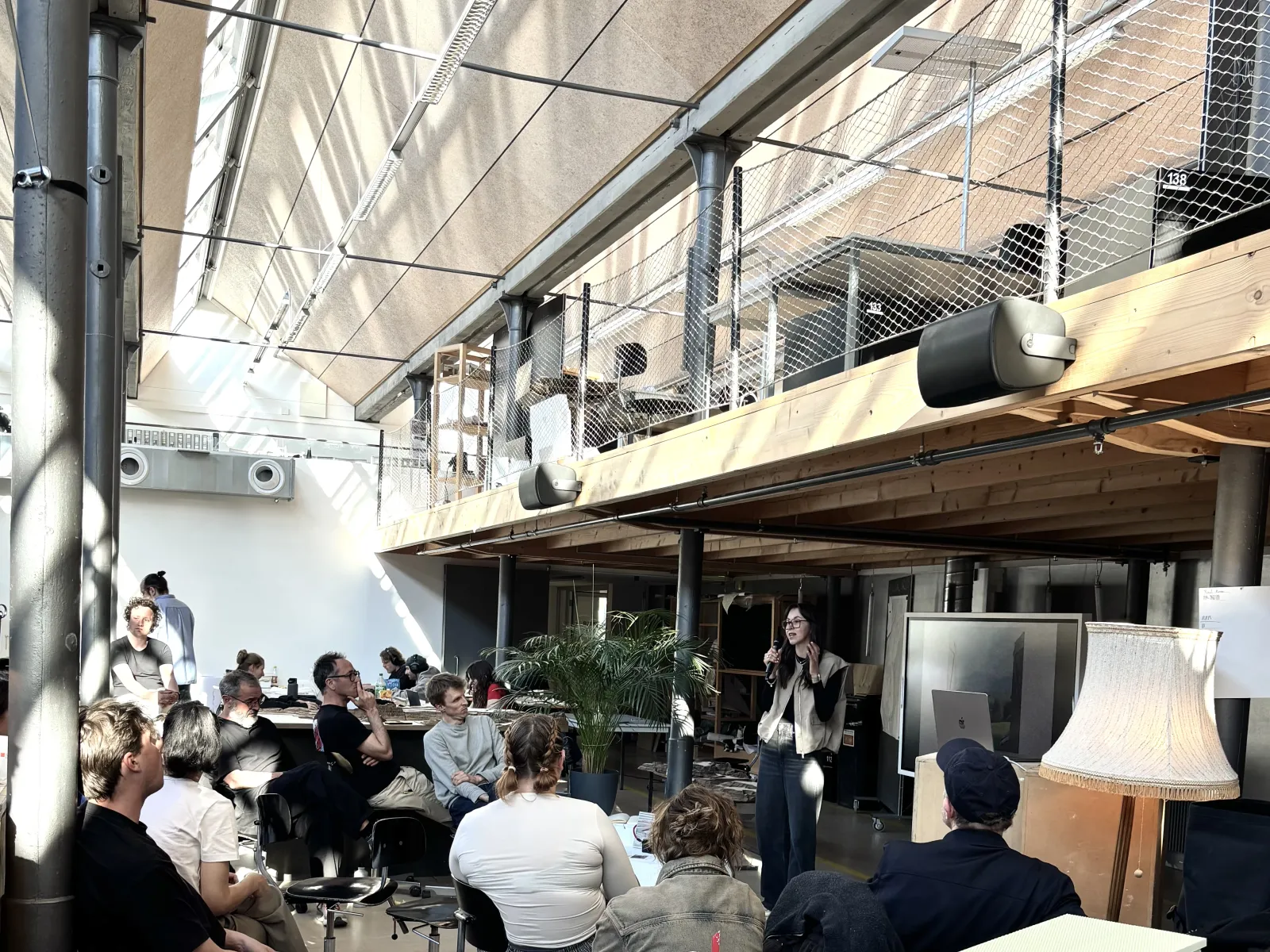 Eine Vortragssituation mit Publikum