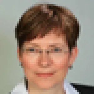 Mitarbeiter:in
