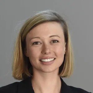 Mitarbeiter:in