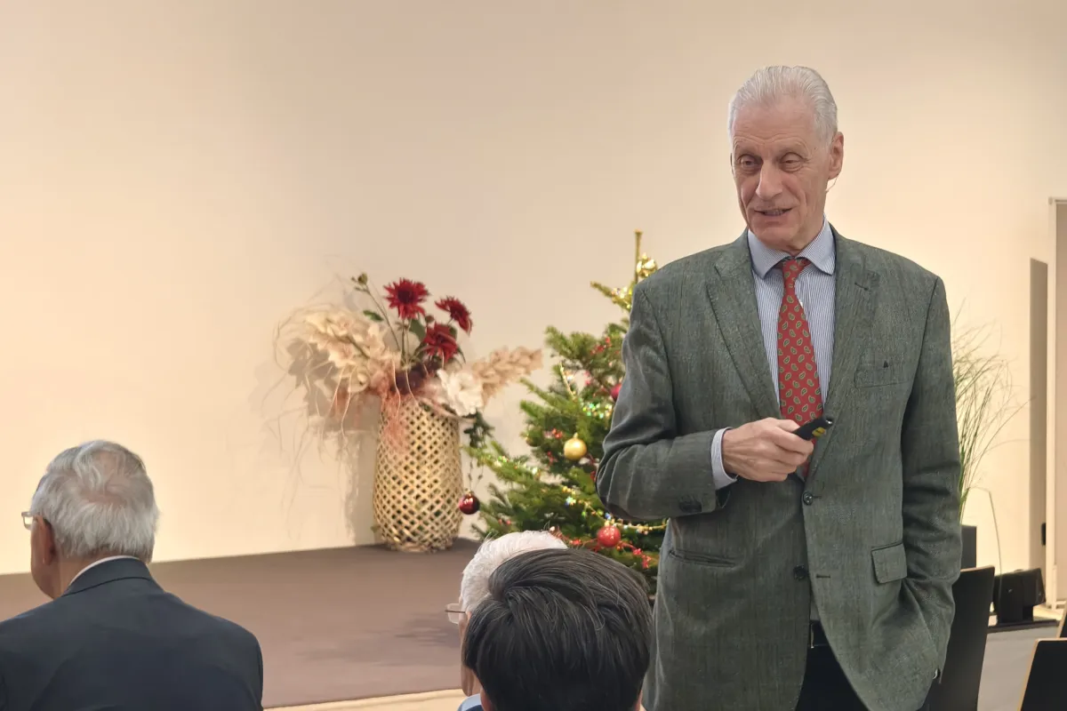 Hubertus Schumacher im Gespräch mit Teilnehmenden