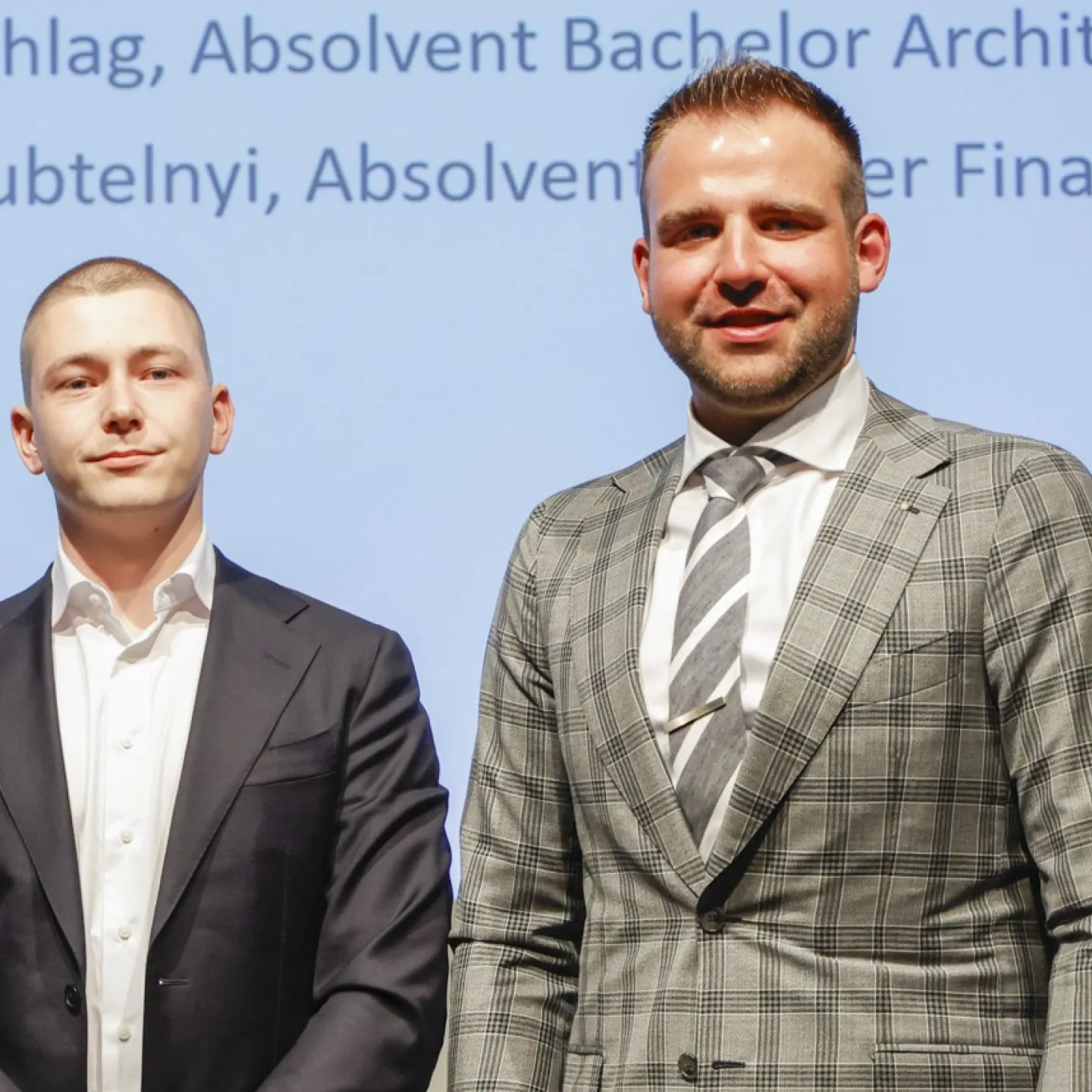 Christian Schlag und Mykola Subtelnyi stehen nebeneinander.