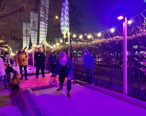 Eisstockschiessen im Biergarten