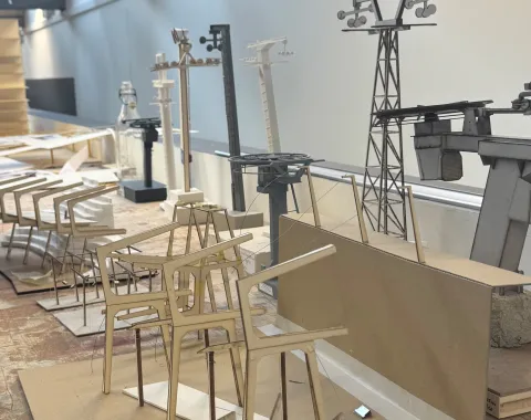 Verschiedene Modelle von Skiliften