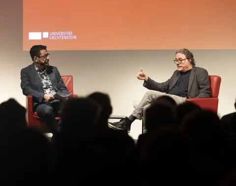 News_Campus-Gespraech_Michael-Zuern_Universitaet-Liechtenstein