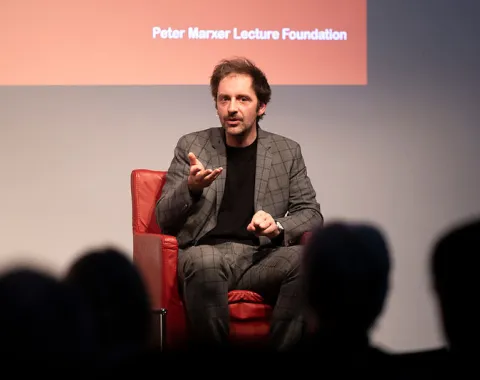 News_Campus-Gespraeche_Nils-Kumkar_Universitaet-Liechtenstein