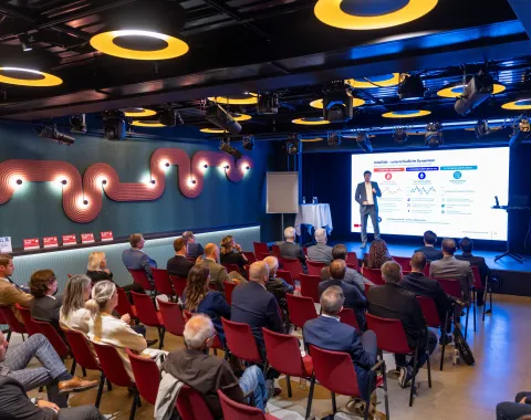 Publikum bei einer Präsentation auf dem Finance Forum 2026