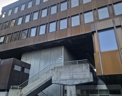 Blick auf das alte Postgebäude Vaduz