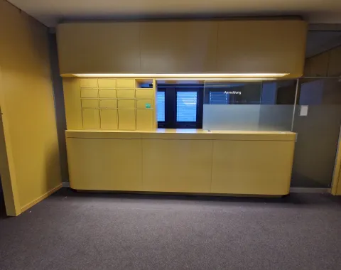 Schalter im Postgebäude in Vaduz 