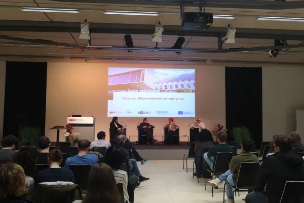 Symposium Lebenslang Lernen