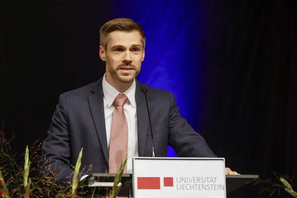 Festredner Thomas Marte für die Master-Absolvierenden