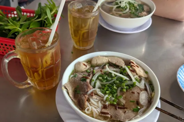 Vietnamesische Suppe