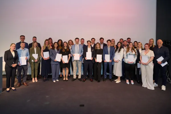 News_Diplomfeier_Treuhand_Universitaet-Liechtenstein