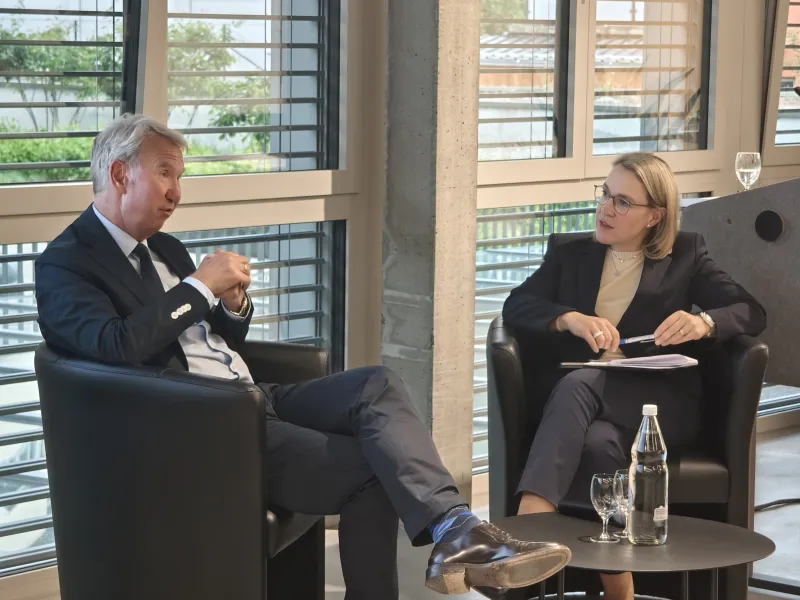 Gespräch beim Rechtssprechtag der Universität Liechtenstein