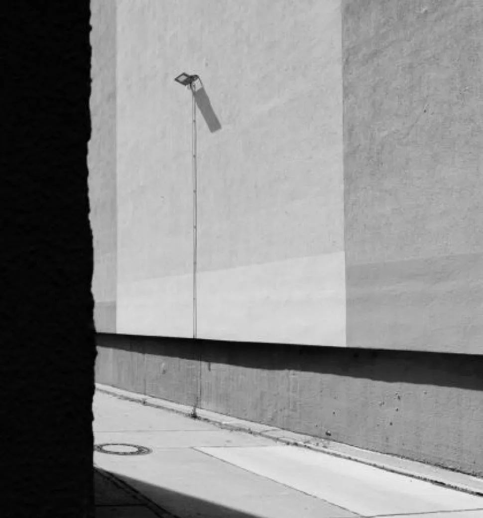 Architektur-Strassenszene-schwarzweiss-Liechtenstein-School-of-Architecture
